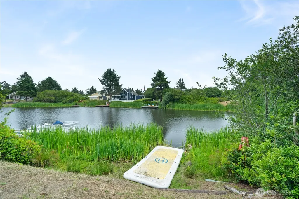 359 Goeduck Loop SW Ocean Shores WA 98569