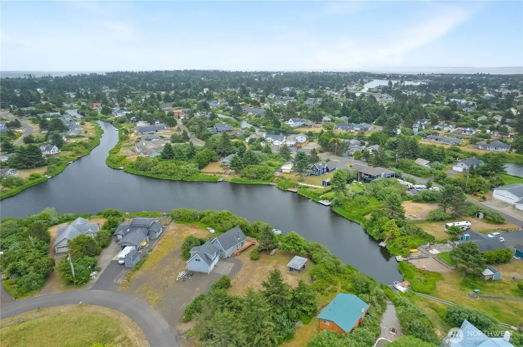 359 Goeduck Loop SW Ocean Shores WA 98569