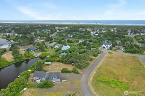 359 Goeduck Loop SW Ocean Shores WA 98569
