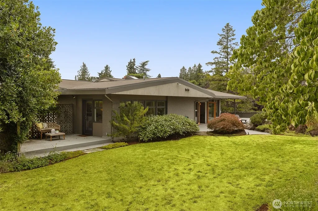 4204 47th Avenue S Seattle WA 98118