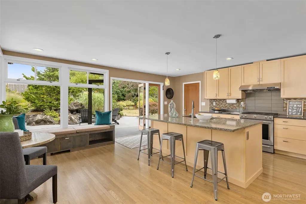 4204 47th Avenue S Seattle WA 98118