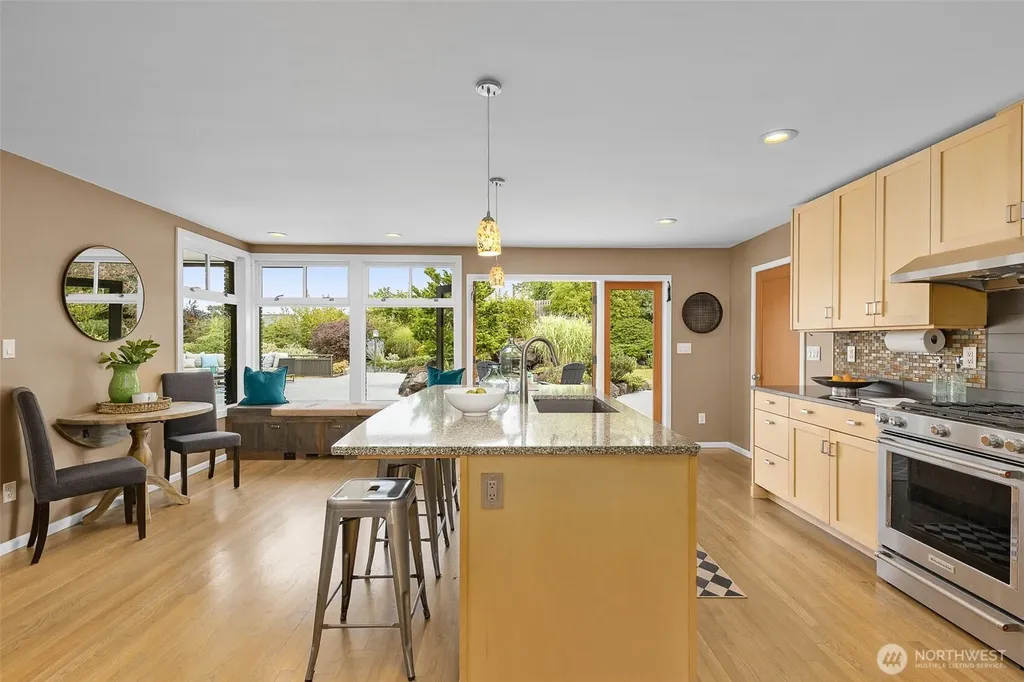 4204 47th Avenue S Seattle WA 98118
