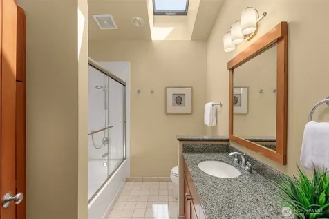 4204 47th Avenue S Seattle WA 98118
