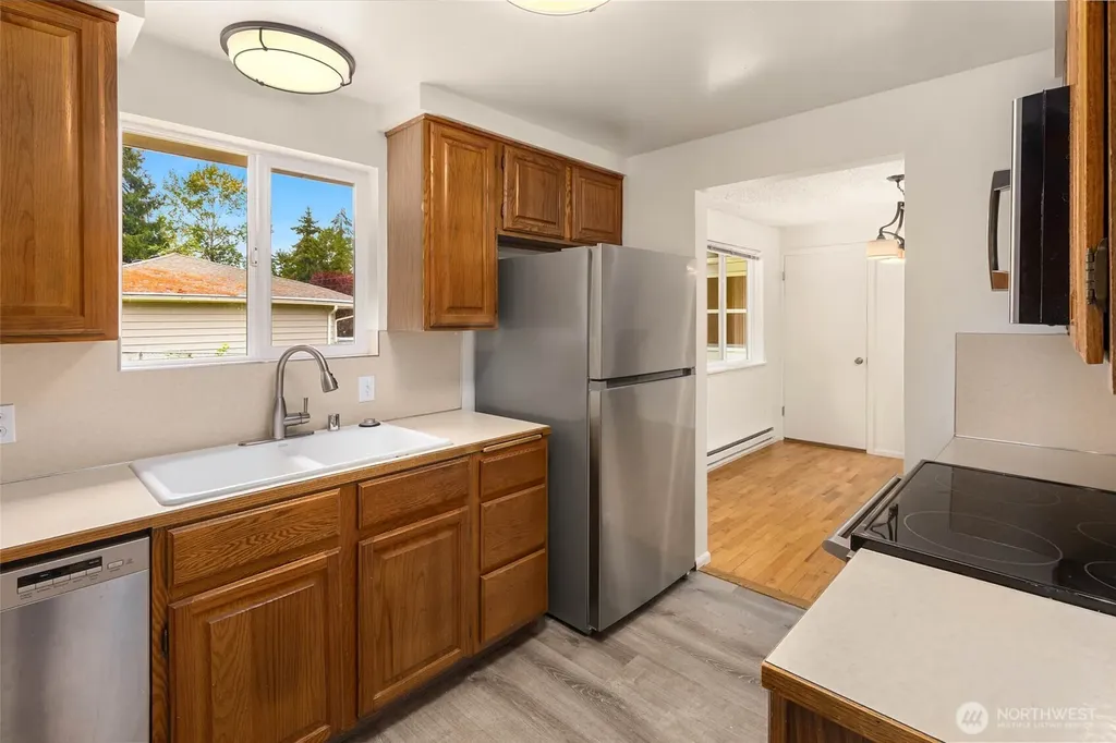 21124 50th Place W Lynnwood WA 98036
