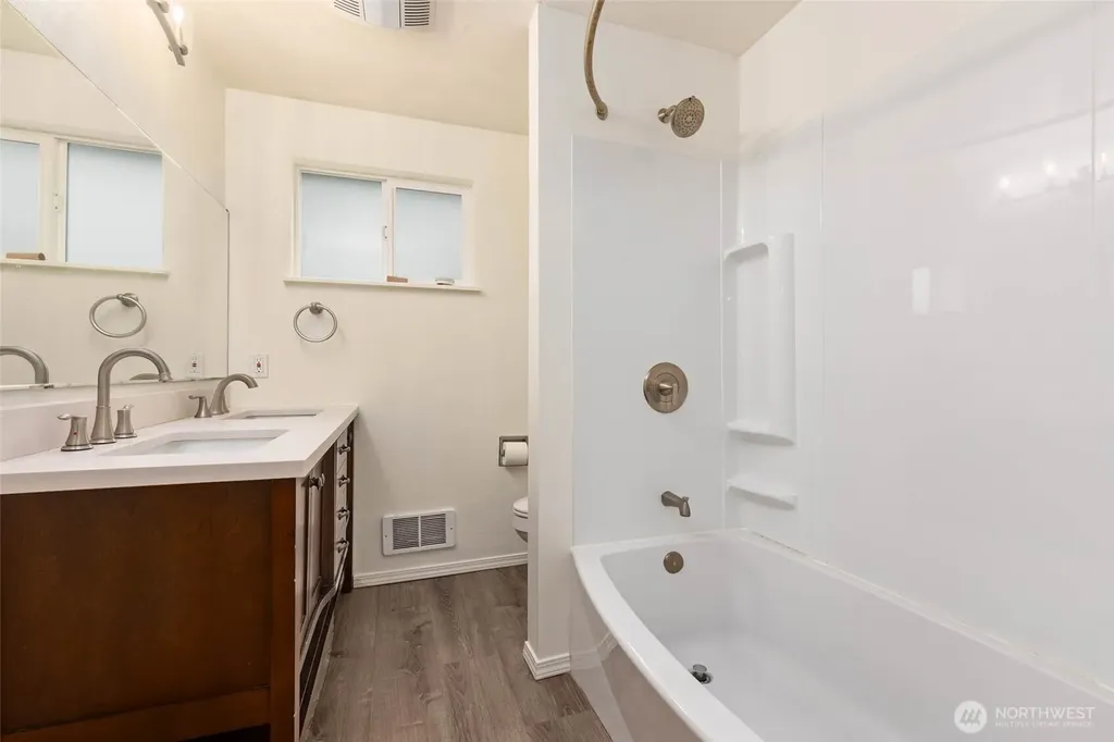 21124 50th Place W Lynnwood WA 98036