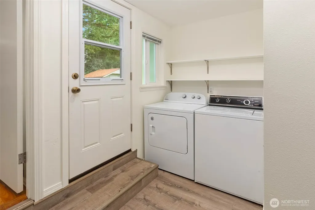 21124 50th Place W Lynnwood WA 98036
