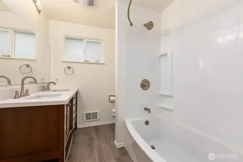 21124 50th Place W Lynnwood WA 98036