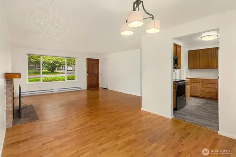 21124 50th Place W Lynnwood WA 98036