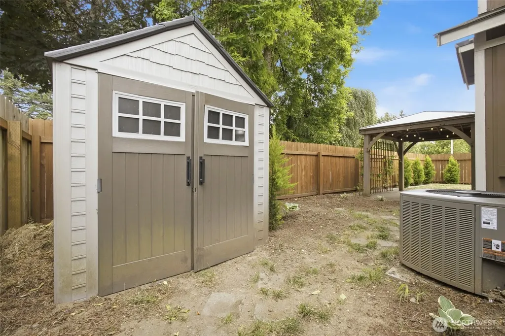 1416 Creekwood Court SE Olympia WA 98501