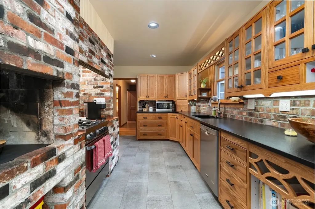 23945 Martin Road Sedro Woolley WA 98284
