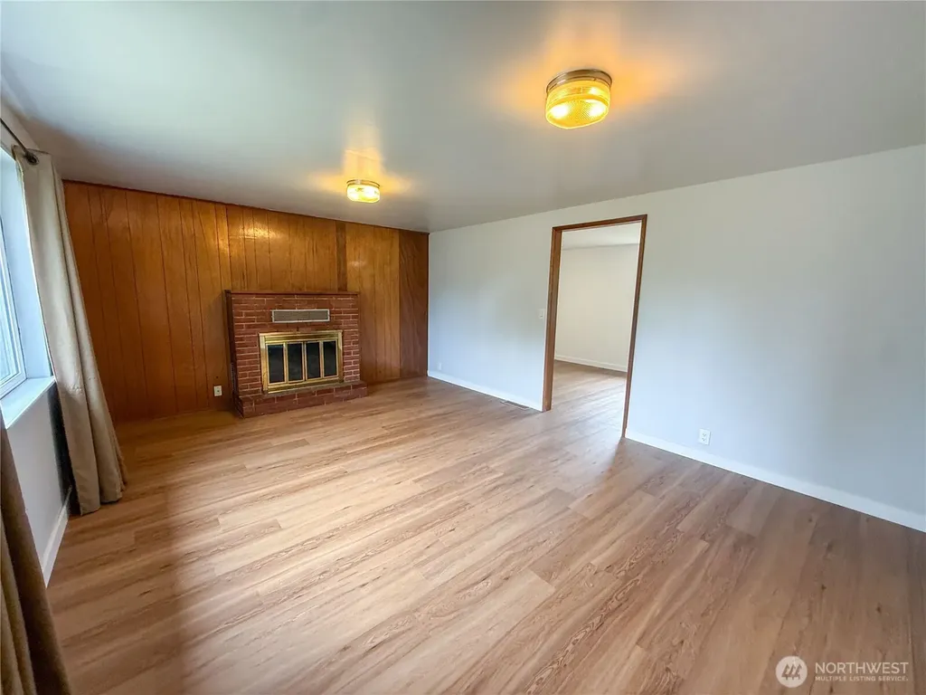 20730 33rd Avenue W Lynnwood WA 98036