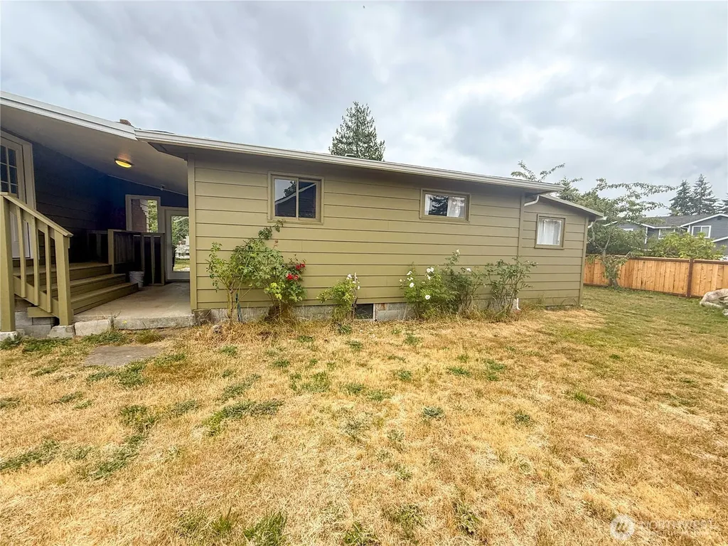 20730 33rd Avenue W Lynnwood WA 98036