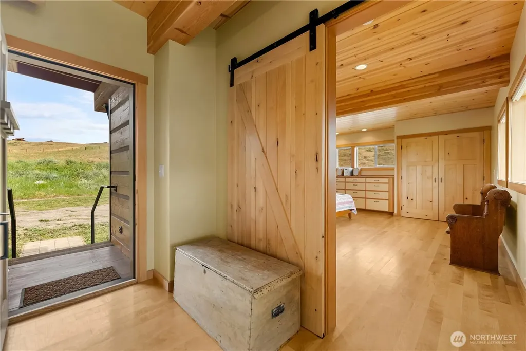 135 Hamilton Ranch Loop Winthrop WA 98862