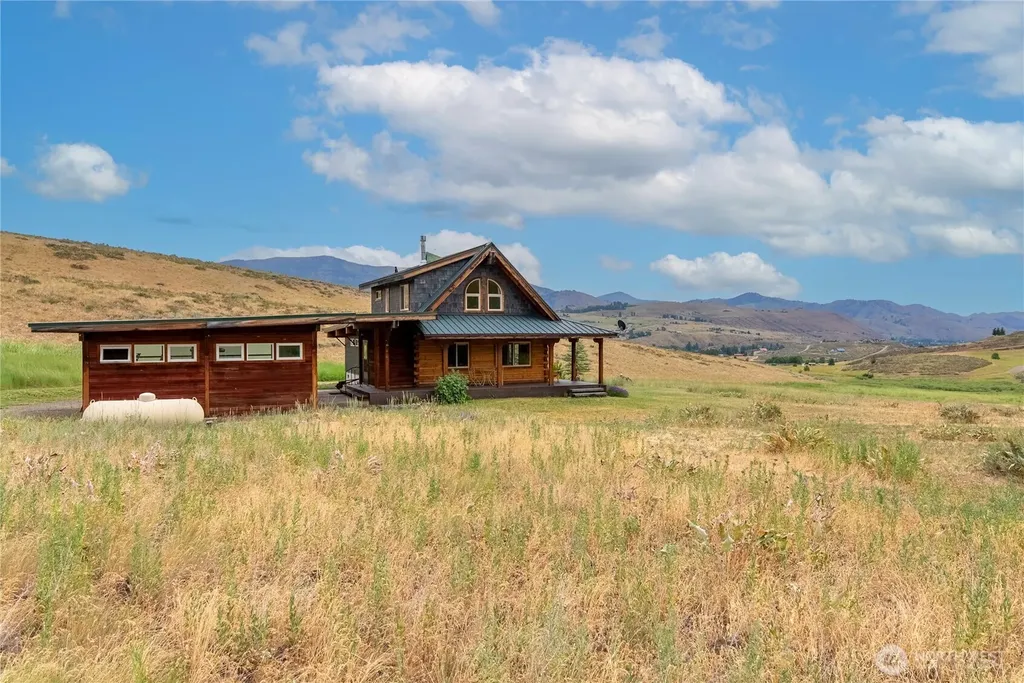 135 Hamilton Ranch Loop Winthrop WA 98862