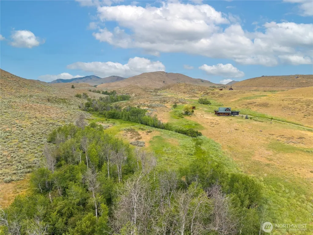 135 Hamilton Ranch Loop Winthrop WA 98862