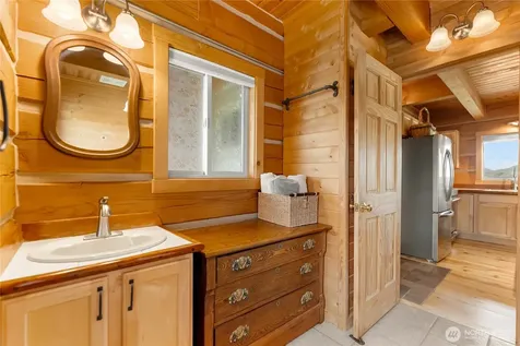 135 Hamilton Ranch Loop Winthrop WA 98862