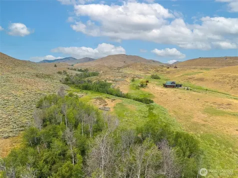 135 Hamilton Ranch Loop Winthrop WA 98862