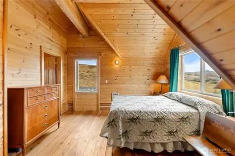 135 Hamilton Ranch Loop Winthrop WA 98862