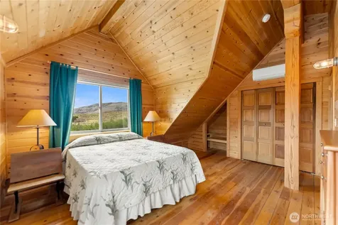 135 Hamilton Ranch Loop Winthrop WA 98862