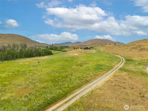 135 Hamilton Ranch Loop Winthrop WA 98862