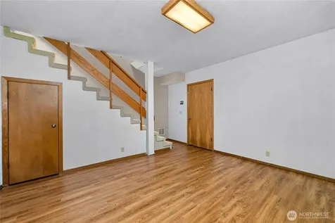 208 Hawthorn Road Bellingham WA 98225