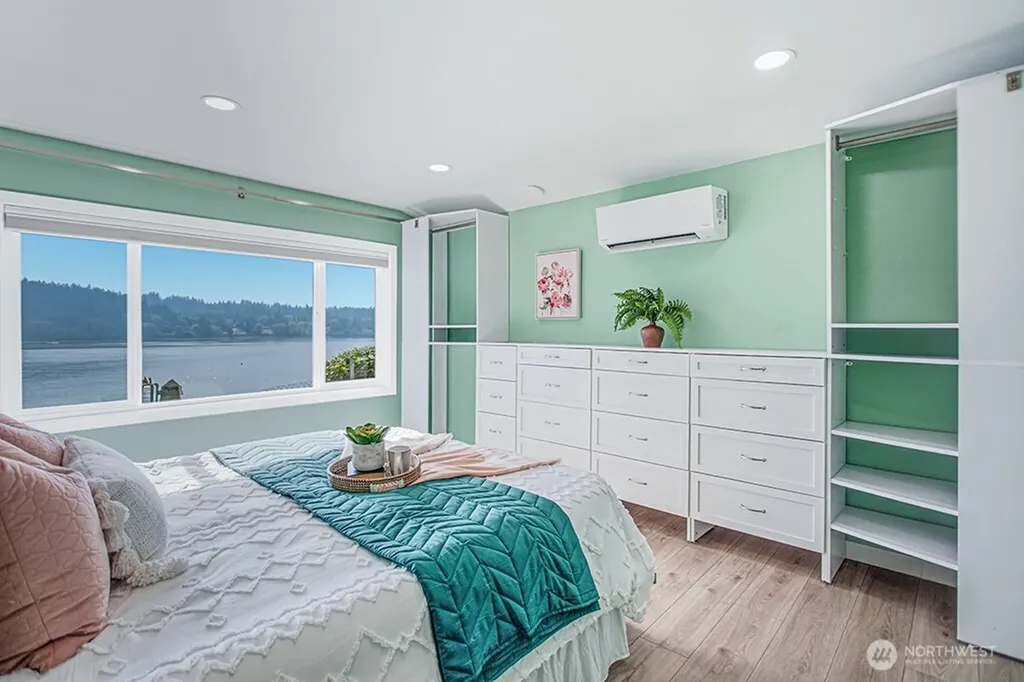 2161 Marine Drive Bremerton WA 98312