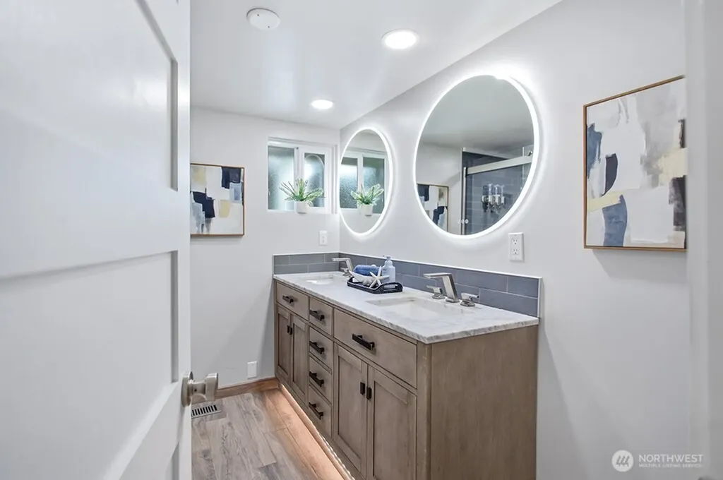 2161 Marine Drive Bremerton WA 98312
