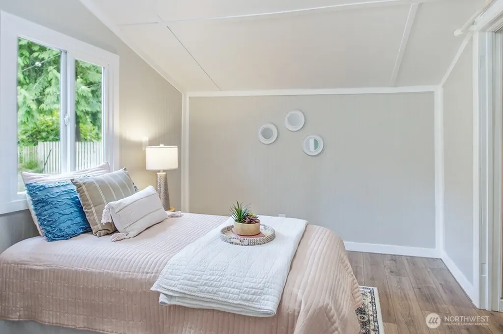 2161 Marine Drive Bremerton WA 98312