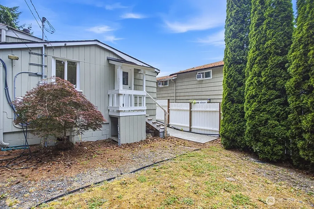 2161 Marine Drive Bremerton WA 98312