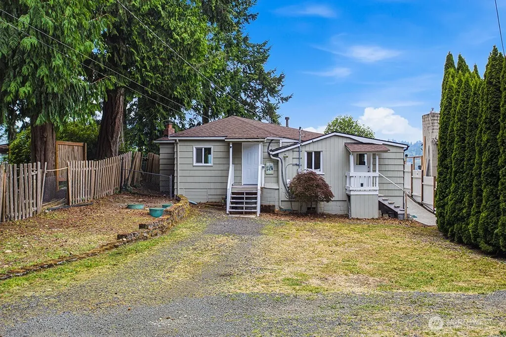 2161 Marine Drive Bremerton WA 98312
