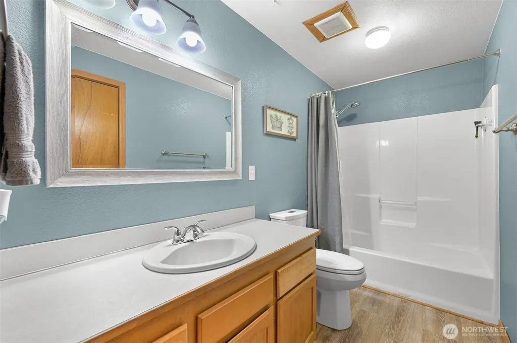 300 Cashmere Lane Everson WA 98247