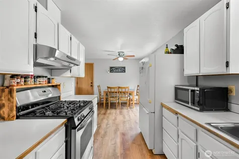 300 Cashmere Lane Everson WA 98247