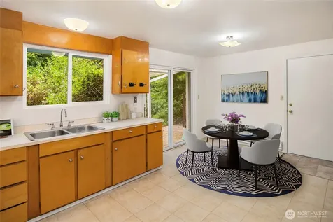 9429 240th Avenue SE Issaquah WA 98027