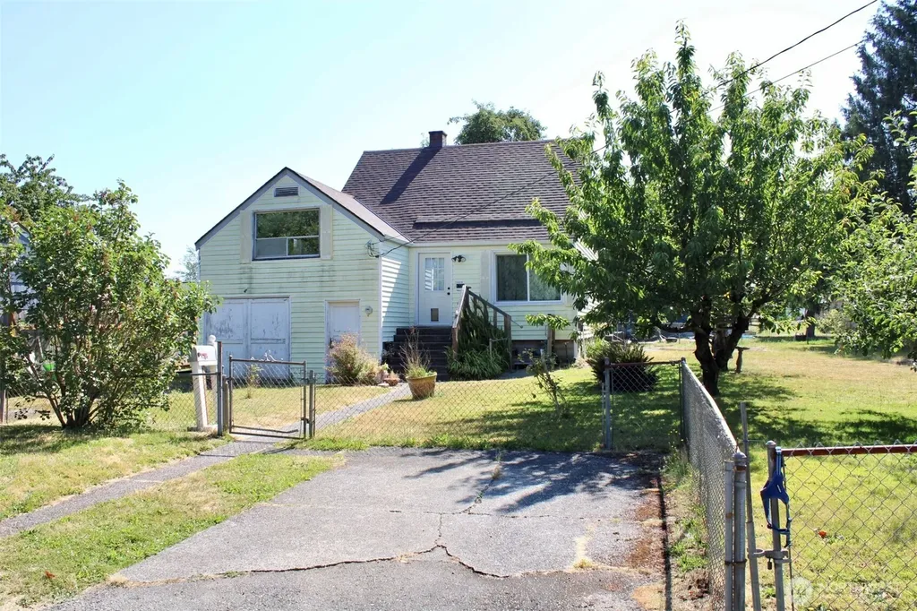 1734 Snyder Avenue Bremerton WA 98312