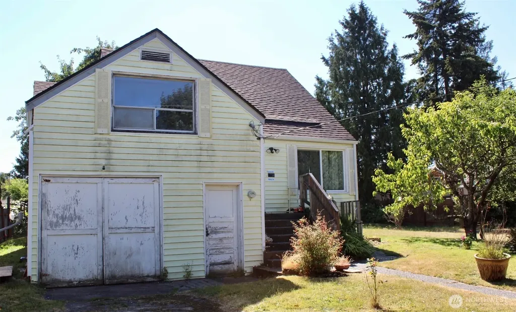 1734 Snyder Avenue Bremerton WA 98312