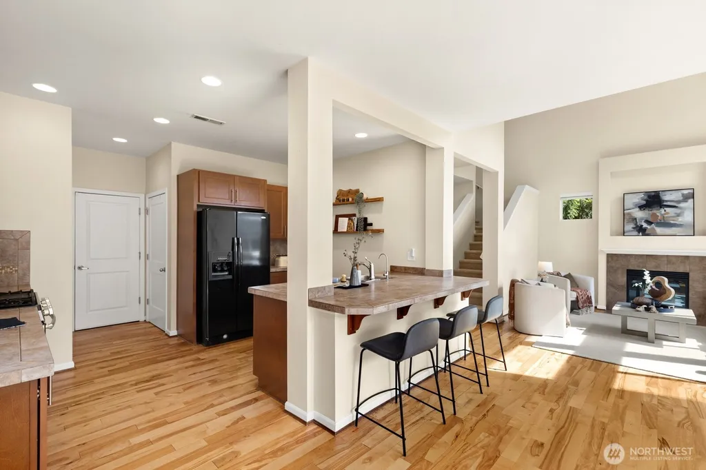 27337 214th Terrace SE Maple Valley WA 98038