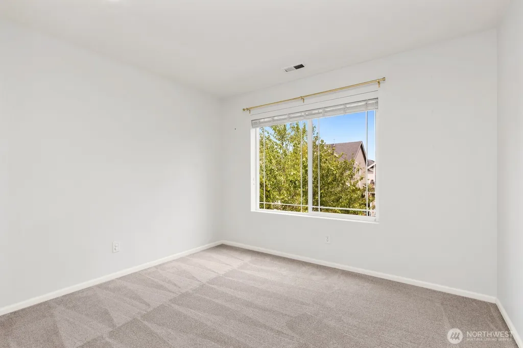 27337 214th Terrace SE Maple Valley WA 98038