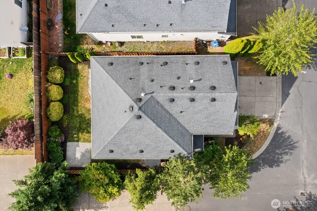 27337 214th Terrace SE Maple Valley WA 98038