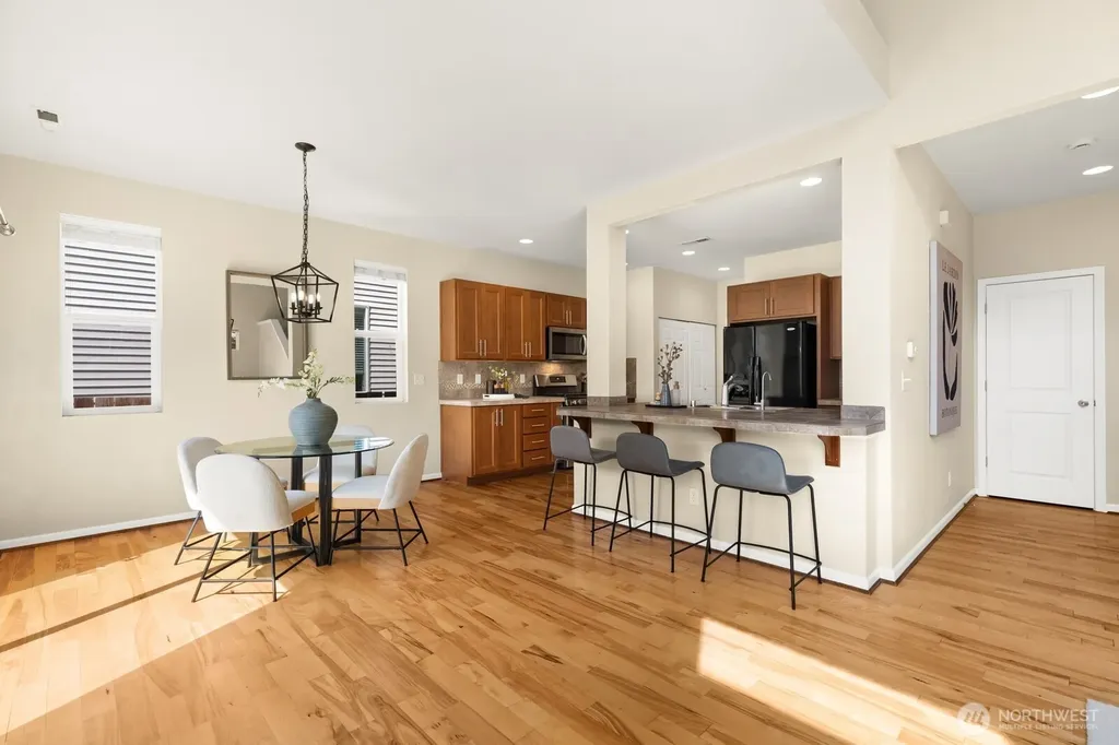 27337 214th Terrace SE Maple Valley WA 98038