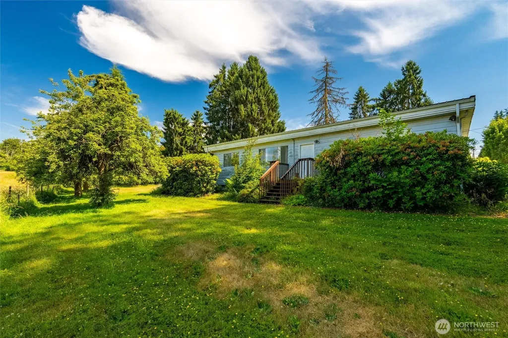 16 Harvey Road Blaine WA 98230