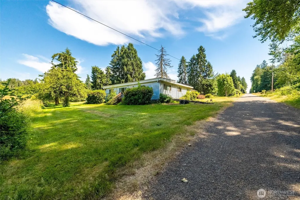 16 Harvey Road Blaine WA 98230