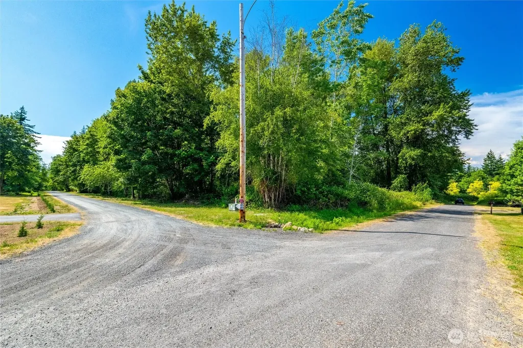 16 Harvey Road Blaine WA 98230