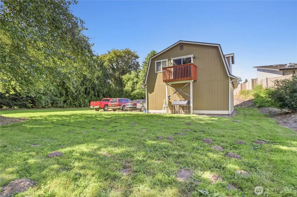 6808 112th Avenue E Puyallup WA 98372
