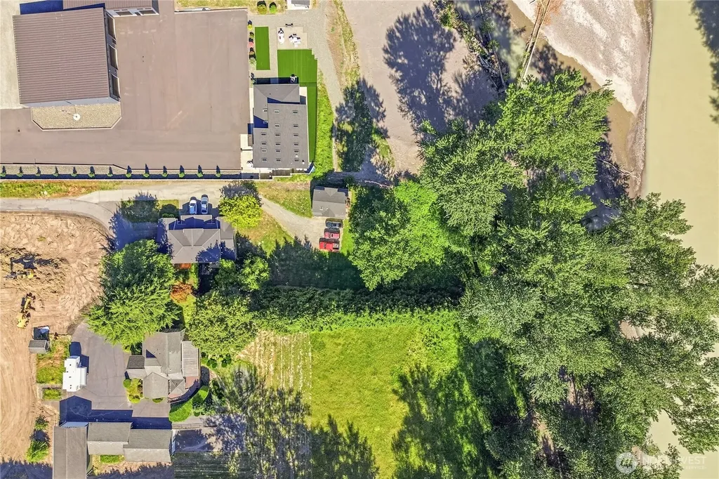 6808 112th Avenue E Puyallup WA 98372