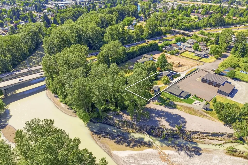 6808 112th Avenue E Puyallup WA 98372