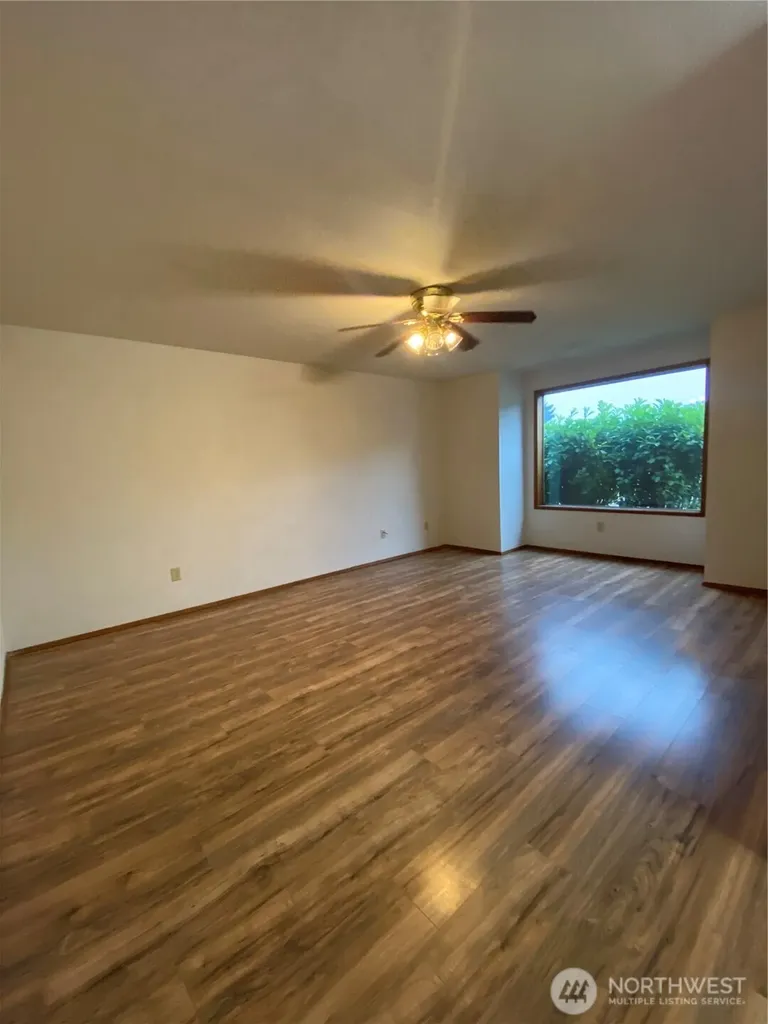 6808 112th Avenue E Puyallup WA 98372