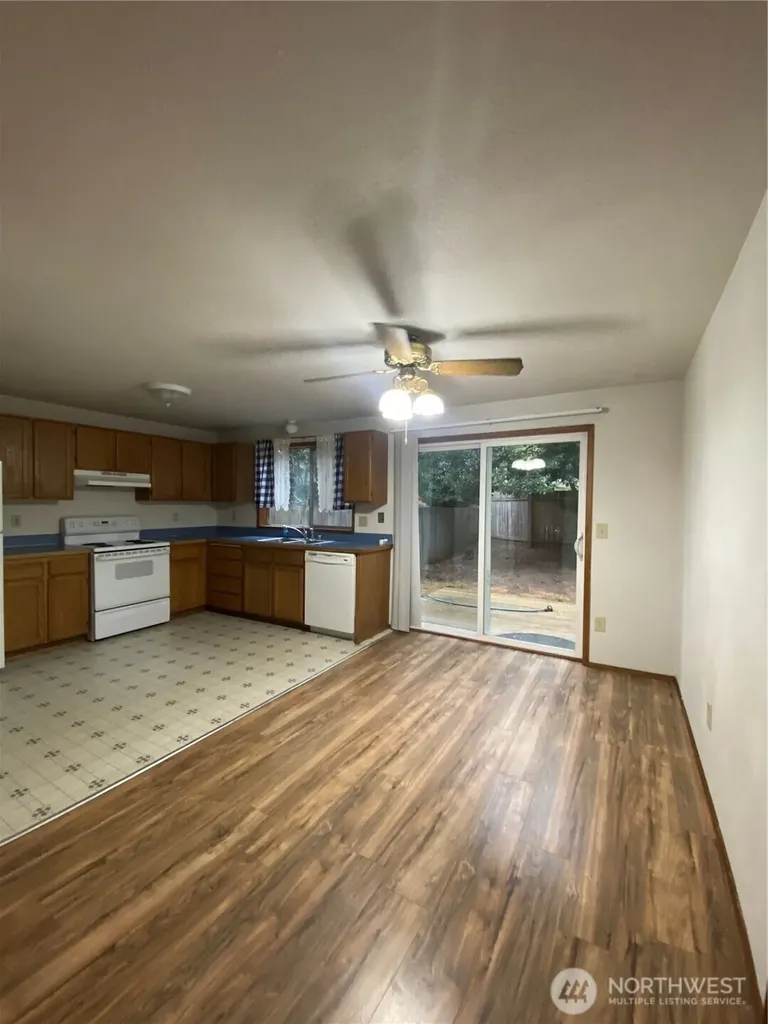 6808 112th Avenue E Puyallup WA 98372
