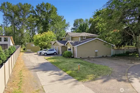 6808 112th Avenue E Puyallup WA 98372