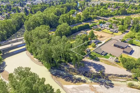 6808 112th Avenue E Puyallup WA 98372