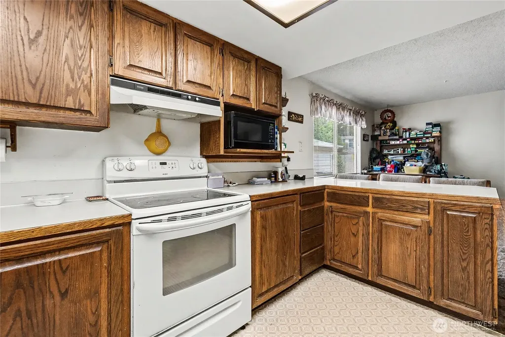 18308 41st Place W Lynnwood WA 98037